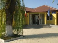 Primaria Deleni a demarat pietruirea totala a drumurilor