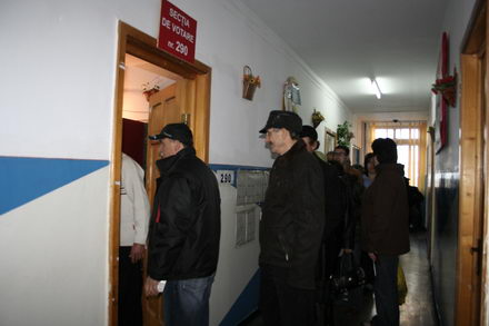 fotoreportaj alegeri parlamentare 2008 245481 fotoreportaj alegeri parlamentare 2008 245481