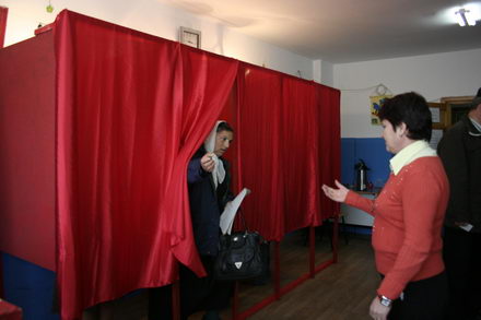 fotoreportaj alegeri parlamentare 2008 245481 fotoreportaj alegeri parlamentare 2008 245481