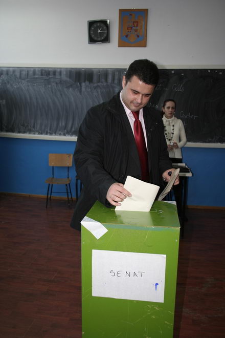 fotoreportaj alegeri parlamentare 2008 245481 fotoreportaj alegeri parlamentare 2008 245481