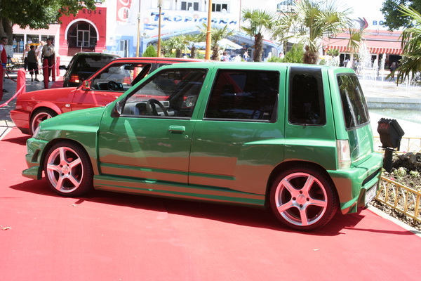 bolizii barcile si luxul distractia lui mazare in 2008 galerie foto 247335 bolizii barcile si luxul distractia lui mazare in 2008 galerie foto 247335