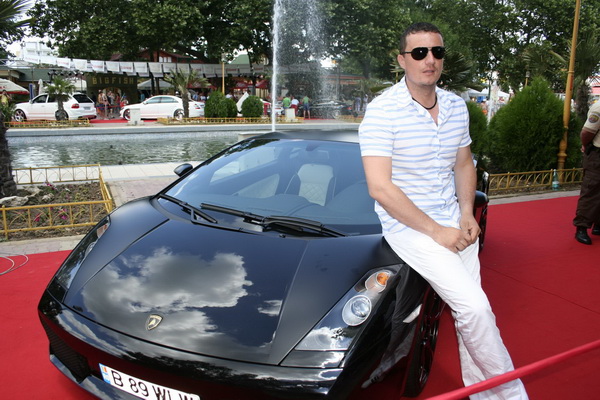 bolizii barcile si luxul distractia lui mazare in 2008 galerie foto 247335 bolizii barcile si luxul distractia lui mazare in 2008 galerie foto 247335