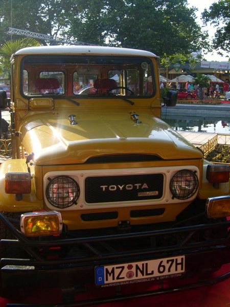 bolizii barcile si luxul distractia lui mazare in 2008 galerie foto 247335 bolizii barcile si luxul distractia lui mazare in 2008 galerie foto 247335