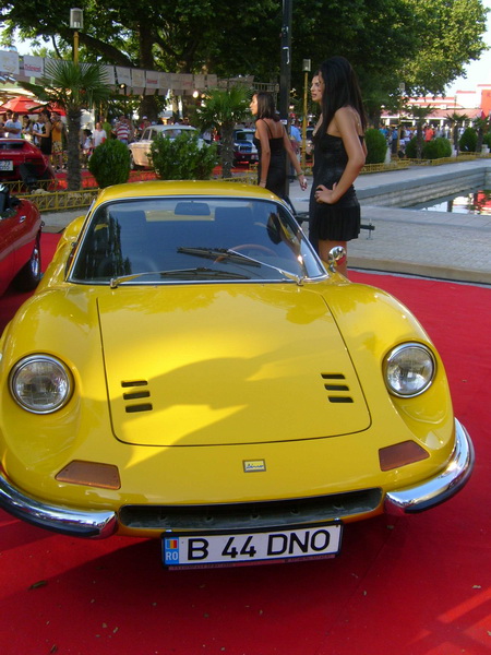 bolizii barcile si luxul distractia lui mazare in 2008 galerie foto 247335 bolizii barcile si luxul distractia lui mazare in 2008 galerie foto 247335