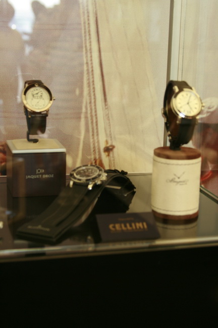 bolizii barcile si luxul distractia lui mazare in 2008 galerie foto 247335 bolizii barcile si luxul distractia lui mazare in 2008 galerie foto 247335