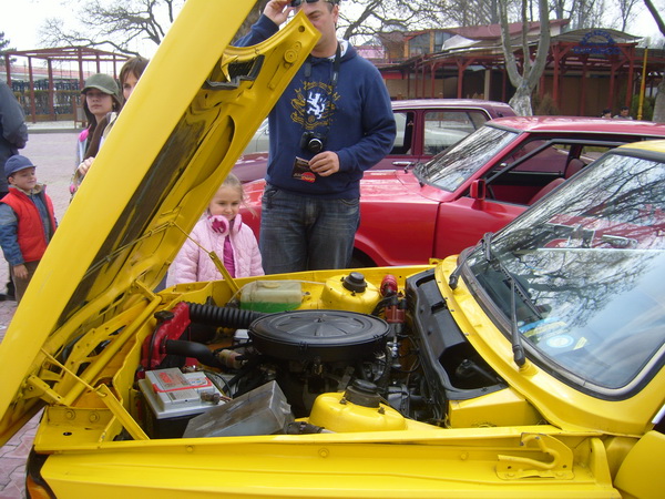 bolizii barcile si luxul distractia lui mazare in 2008 galerie foto 247335 bolizii barcile si luxul distractia lui mazare in 2008 galerie foto 247335