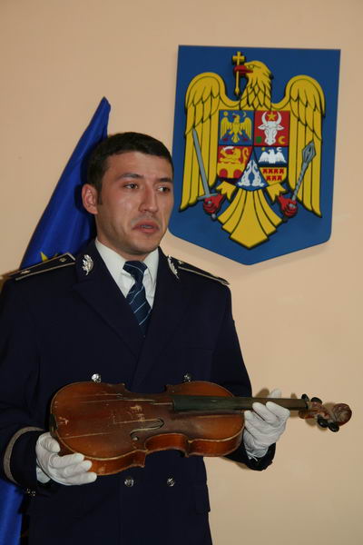 vioara stradivarius furata din belgia galerie foto 250593 vioara stradivarius furata din belgia galerie foto 250593