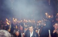 Lumina Sfanta din Biserica Sfantului Mormant este un miracol (Focul Sfant)