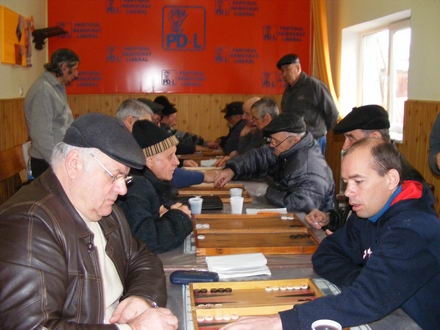 galbau doresc sa ii fac pe cei in varsta sa uite de griji galerie foto 251411 galbau doresc sa ii fac pe cei in varsta sa uite de griji galerie foto 251411