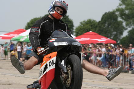 mama lui gxg george a trait putin dar foarte intens galerie foto 28867 255438 mama lui gxg george a trait putin dar foarte intens galerie foto 28867 255438