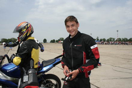 mama lui gxg george a trait putin dar foarte intens galerie foto 28867 255438 mama lui gxg george a trait putin dar foarte intens galerie foto 28867 255438