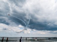 AU MAI RAMAS 7 ZILE PANA CAND AEROMANIA REVINE PE PLAJA DIN MANGALIA! (galerie foto)