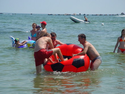 plaja_turisti.jpg