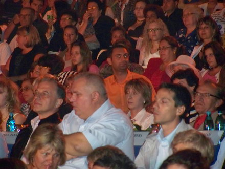 nicusor fratii mazare si geoana castigatorii marelui trofeu politic de la festival galerie foto 1834 nicusor fratii mazare si geoana castigatorii marelui trofeu politic de la festival galerie foto 1834