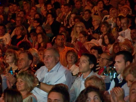 nicusor fratii mazare si geoana castigatorii marelui trofeu politic de la festival galerie foto 1834 nicusor fratii mazare si geoana castigatorii marelui trofeu politic de la festival galerie foto 1834