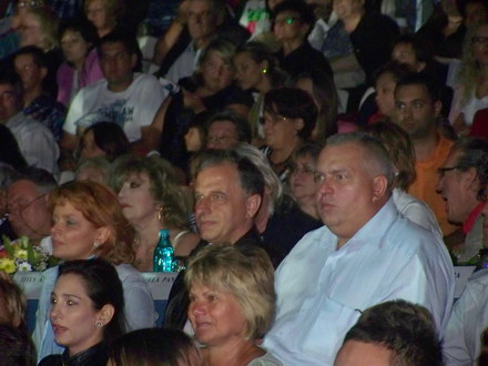 nicusor fratii mazare si geoana castigatorii marelui trofeu politic de la festival galerie foto 1834 nicusor fratii mazare si geoana castigatorii marelui trofeu politic de la festival galerie foto 1834