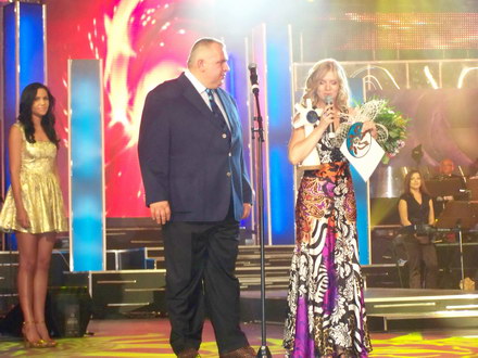 nicusor fratii mazare si geoana castigatorii marelui trofeu politic de la festival galerie foto 1834 nicusor fratii mazare si geoana castigatorii marelui trofeu politic de la festival galerie foto 1834