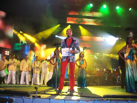 nicusor fratii mazare si geoana castigatorii marelui trofeu politic de la festival galerie foto 1834 nicusor fratii mazare si geoana castigatorii marelui trofeu politic de la festival galerie foto 1834