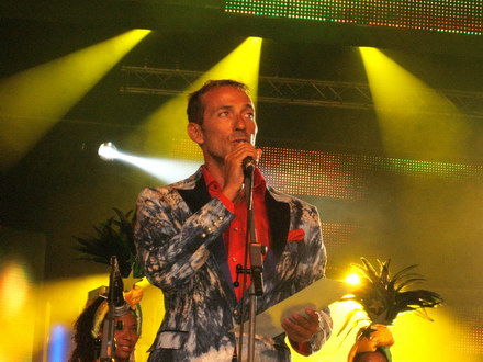 nicusor fratii mazare si geoana castigatorii marelui trofeu politic de la festival galerie foto 1834 nicusor fratii mazare si geoana castigatorii marelui trofeu politic de la festival galerie foto 1834