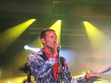 nicusor fratii mazare si geoana castigatorii marelui trofeu politic de la festival galerie foto 1834 nicusor fratii mazare si geoana castigatorii marelui trofeu politic de la festival galerie foto 1834