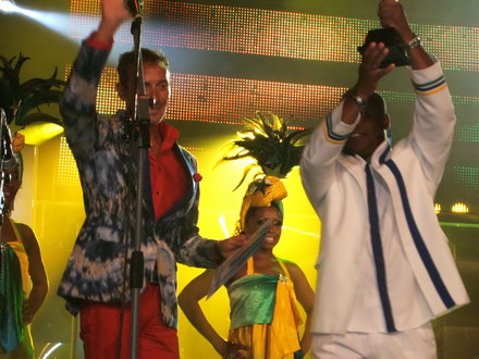 nicusor fratii mazare si geoana castigatorii marelui trofeu politic de la festival galerie foto 1834 nicusor fratii mazare si geoana castigatorii marelui trofeu politic de la festival galerie foto 1834