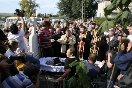 nicu constantin a parasit scena vietii in aplauze galerie foto 97350 262674 nicu constantin a parasit scena vietii in aplauze galerie foto 97350 262674