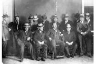 Mafia de acum 80 de ani si cea din ziua de azi . Cum aratau mafiotii inainte ?