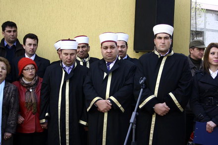 basescu si a amintit cum l a cununat pe turcul amza galerie foto 77573 265720 basescu si a amintit cum l a cununat pe turcul amza galerie foto 77573 265720