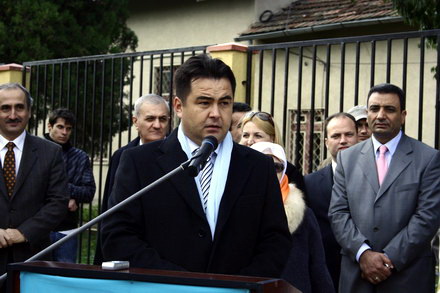 basescu si a amintit cum l a cununat pe turcul amza galerie foto 77573 265720 basescu si a amintit cum l a cununat pe turcul amza galerie foto 77573 265720