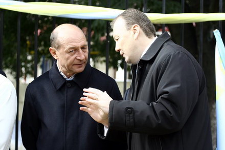 basescu si a amintit cum l a cununat pe turcul amza galerie foto 77573 265720 basescu si a amintit cum l a cununat pe turcul amza galerie foto 77573 265720