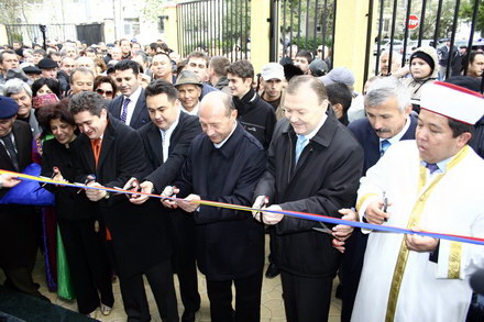basescu si a amintit cum l a cununat pe turcul amza galerie foto 77573 265720 basescu si a amintit cum l a cununat pe turcul amza galerie foto 77573 265720