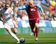 Fotbal/Cariera terminata la 26 de ani