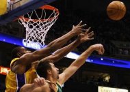NBA/Utah - Los Angeles 102-94, Lakers pierd dupa 11 meciuri (video)