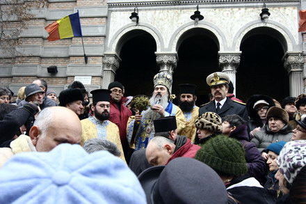 boboteaza a adus la arhiepiscopie mii de constanteni galerie foto 33024 270928 boboteaza a adus la arhiepiscopie mii de constanteni galerie foto 33024 270928