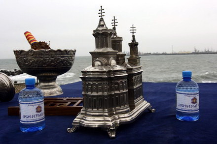 boboteaza a adus la arhiepiscopie mii de constanteni galerie foto 33024 270928 boboteaza a adus la arhiepiscopie mii de constanteni galerie foto 33024 270928