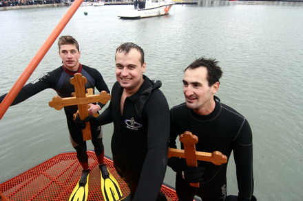 boboteaza a adus la arhiepiscopie mii de constanteni galerie foto 33024 270928 boboteaza a adus la arhiepiscopie mii de constanteni galerie foto 33024 270928