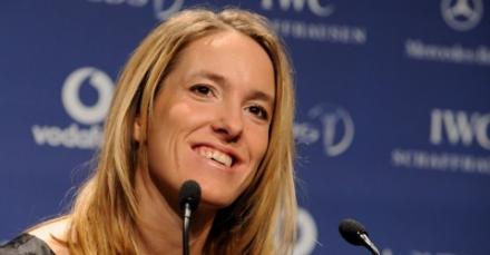 justine_henin_laureus.jpg