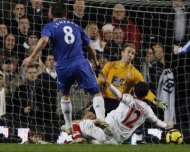 Fotbal (PL)/Chelsea - Birmingham 3-0. Arsenal, doar egal la Villa