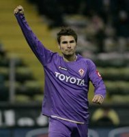 Cine-l mai salveaza pe Mutu?