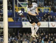 Fotbal (EPL) Chelsea spulbera Portsmouth, MU la +1