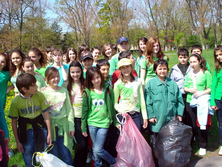 echipa verde a scolii mihail koiciu a aratat ca este pro natura galerie foto 22855 282273 echipa verde a scolii mihail koiciu a aratat ca este pro natura galerie foto 22855 282273
