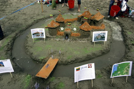 prefectul claudiu palaz a sustinut sa construim europa pe plaja modern galerie foto 88084 284288 prefectul claudiu palaz a sustinut sa construim europa pe plaja modern galerie foto 88084 284288