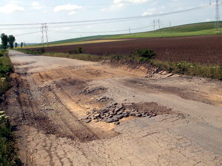 mai exista drumuri judetene de pamant safari pe dj 223 b galerie foto 61246 285125 mai exista drumuri judetene de pamant safari pe dj 223 b galerie foto 61246 285125