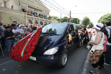 ultimele aplauze pentru maestrul jean constantin era un spectacol galerie foto 72607 287044 ultimele aplauze pentru maestrul jean constantin era un spectacol galerie foto 72607 287044