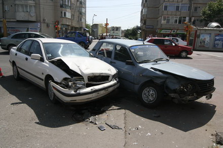 grav accident la intersectia mangaliei cu pandurului galerie foto 26225 287248 grav accident la intersectia mangaliei cu pandurului galerie foto 26225 287248