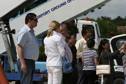 exclusivitate cum ii cheama pe delfini in limba romana ni ni fetita pei pei bebelus chen chen rasarit exclusivitate cum ii cheama pe delfini in limba romana ni ni fetita pei pei bebelus chen chen rasarit