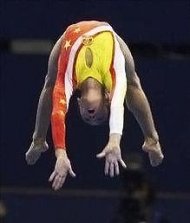 Gimnastica 16 ani ramane virsta minima