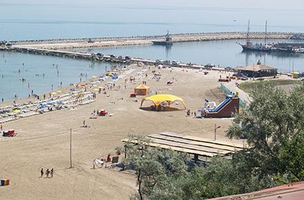 plaja_modern_constanta.jpg