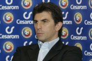Fotbal (Nationala) Lucescu Jr., sustinut in continuare de FRF