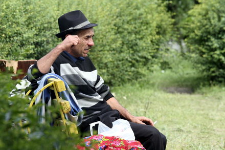 tiganii au vrut sa incinga gratare in curtea spitalului galerie foto 70141 291293 tiganii au vrut sa incinga gratare in curtea spitalului galerie foto 70141 291293